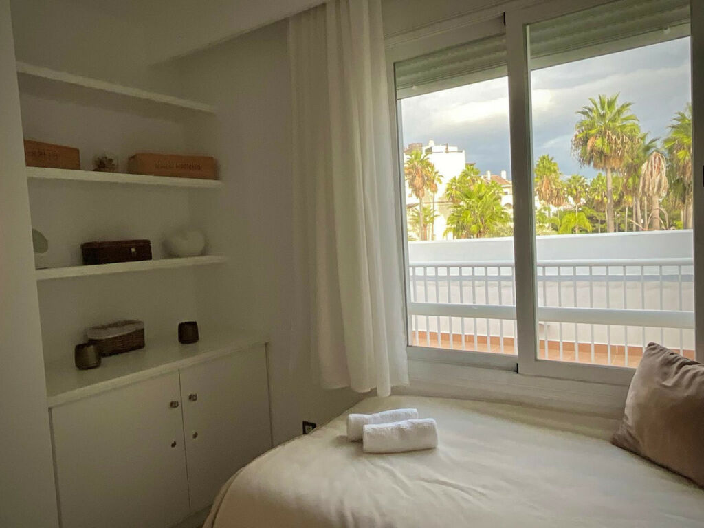 Penthouse Estepona Málaga - image 11