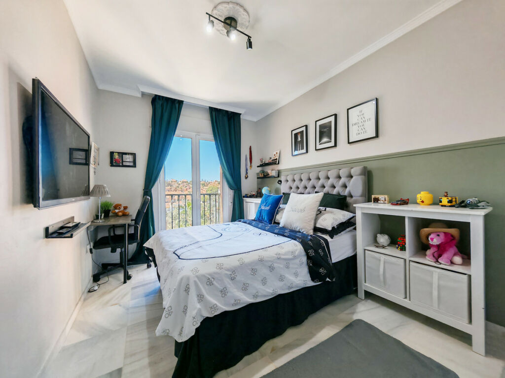 Semi-Detached House Riviera del Sol Málaga - image 11