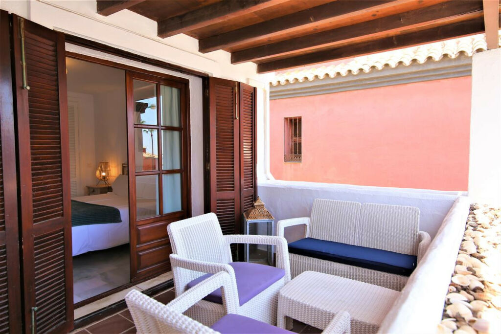 Semi-Detached House Estepona Málaga - image 11