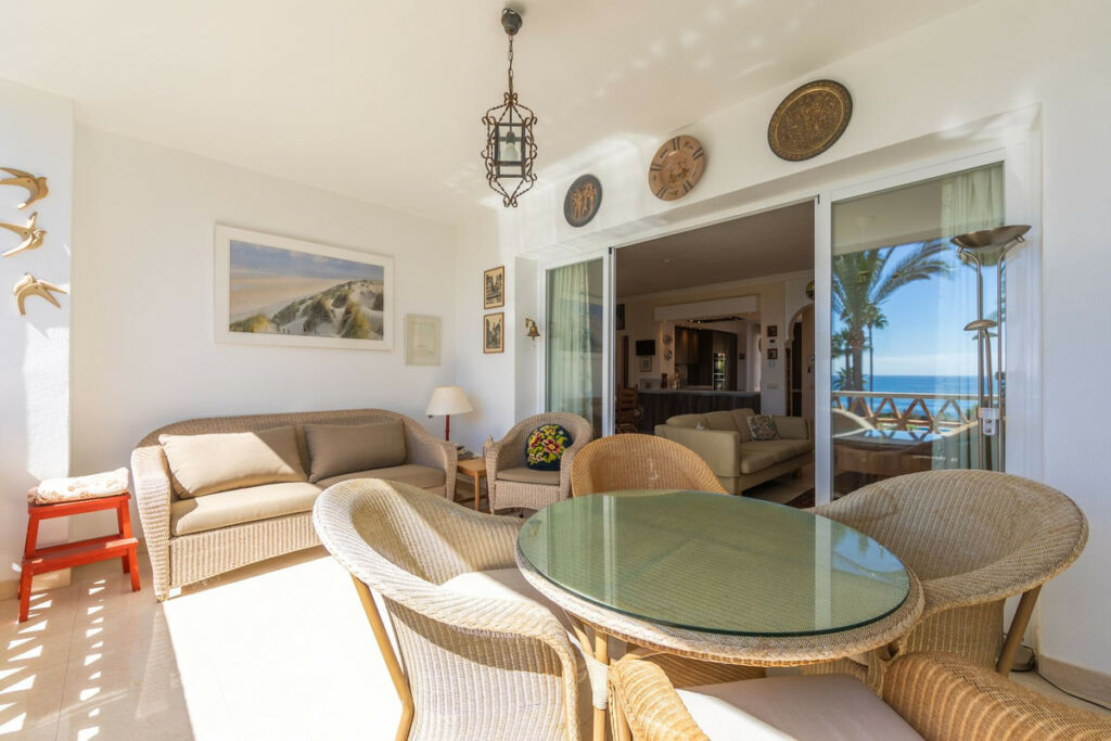 Middle Floor Apartment Casares Playa Málaga - image 11