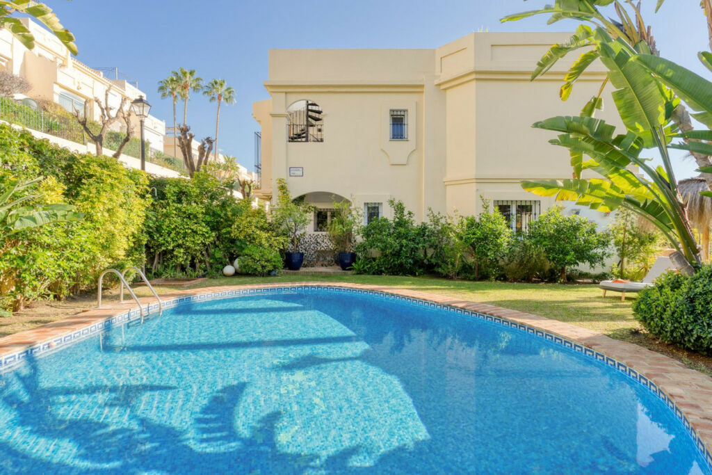 Semi-Detached House La Quinta Málaga - image 11
