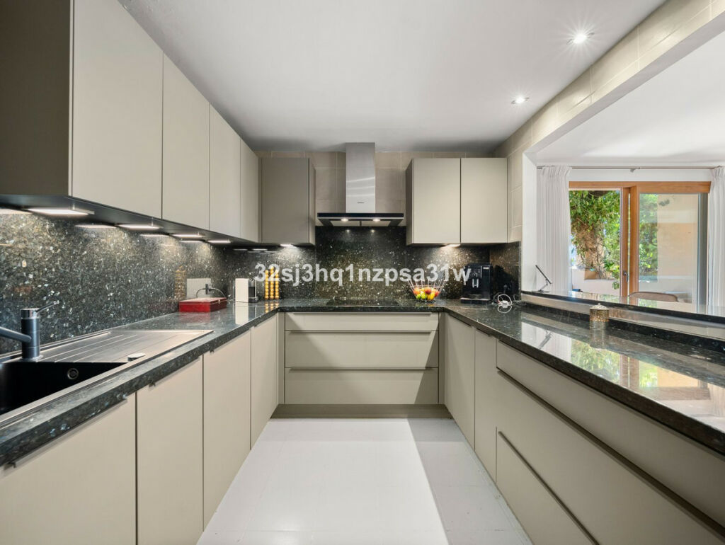 Penthouse Duplex New Golden Mile Málaga - image 11