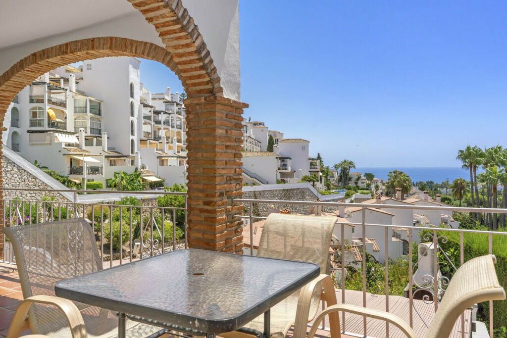 Semi-Detached House Calahonda Málaga - image 11
