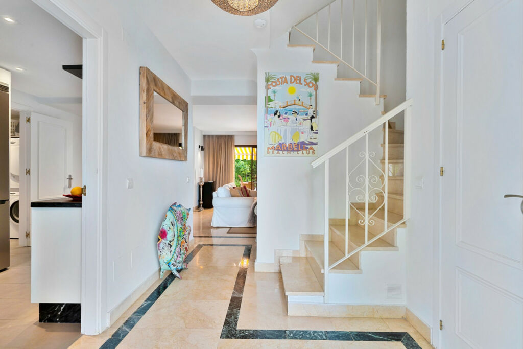 Townhouse San Pedro de Alcántara Málaga - image 11