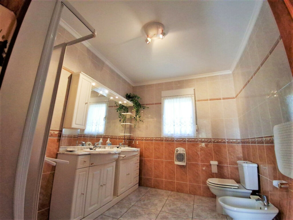 Detached Villa Calpe Alicante - image 11