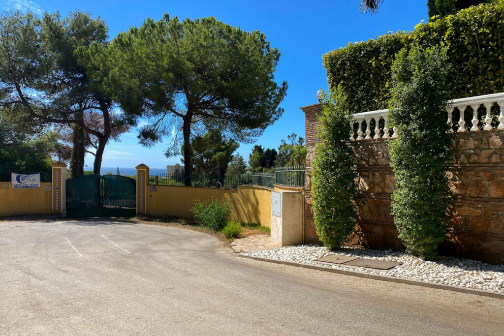 Residential Plot Hacienda Las Chapas Málaga - image 11