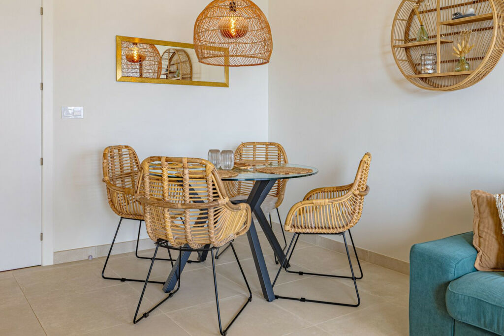 Middle Floor Apartment Estepona Málaga - image 11