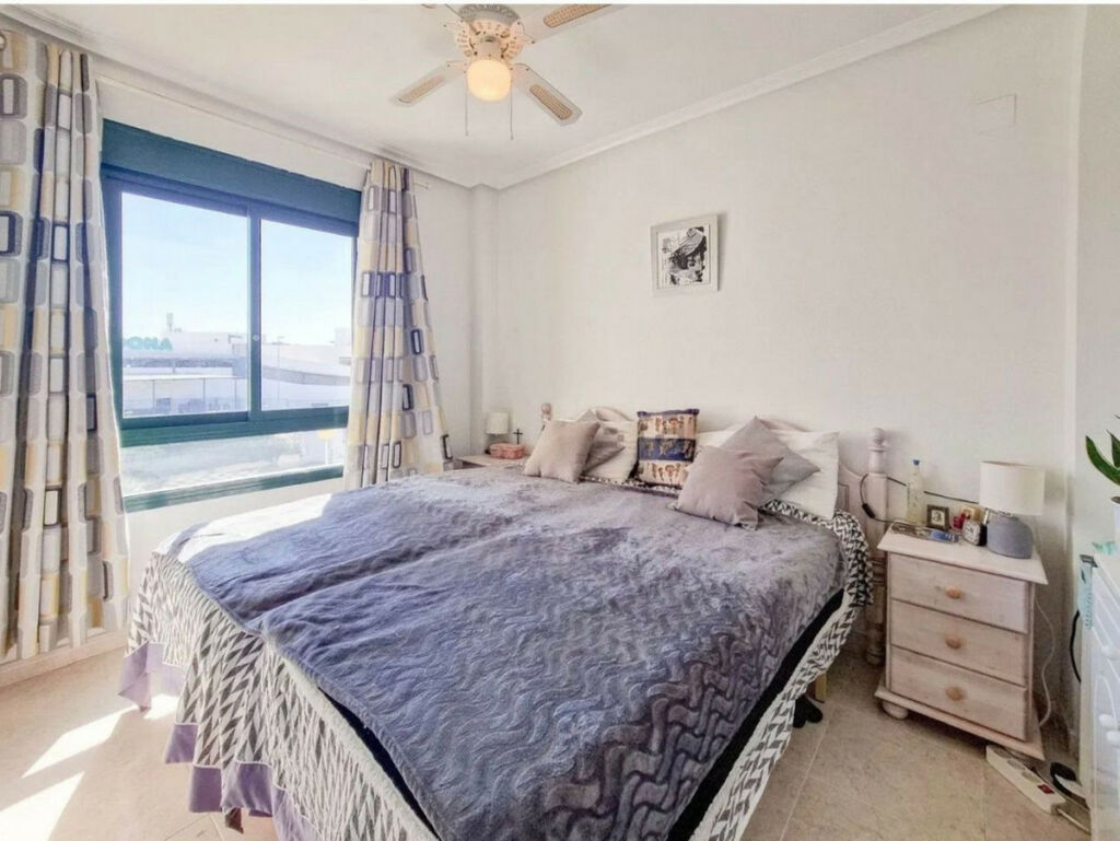 Middle Floor Apartment Villamartin Alicante - image 11