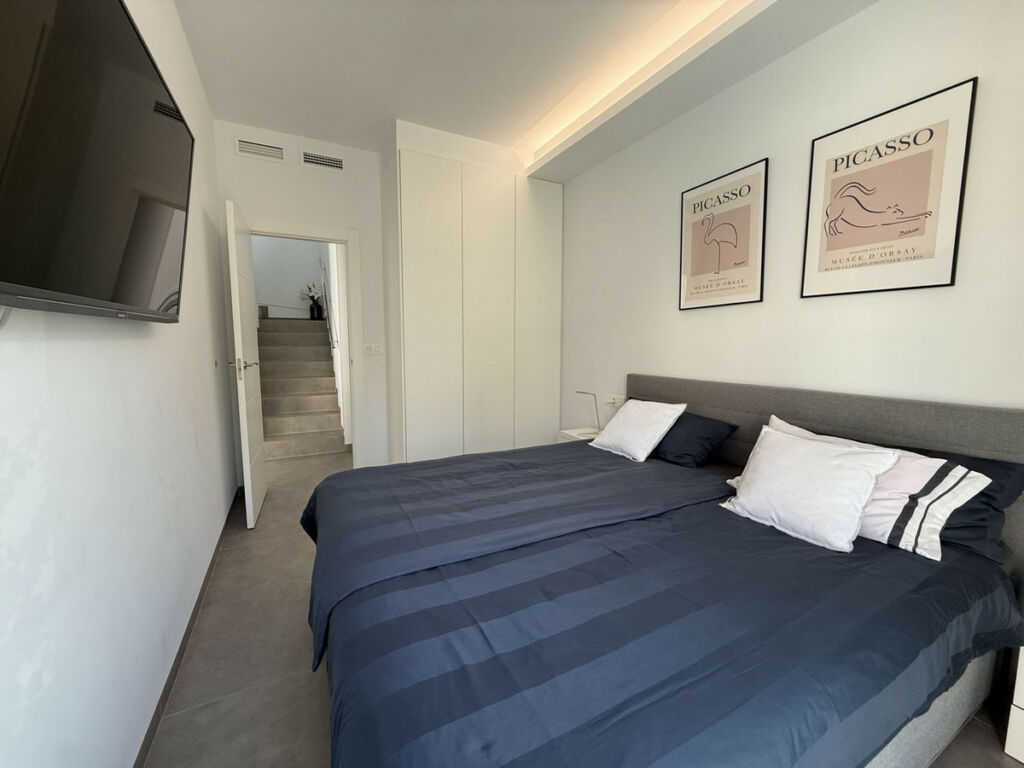 Detached Villa Los Montesinos Alicante - image 11