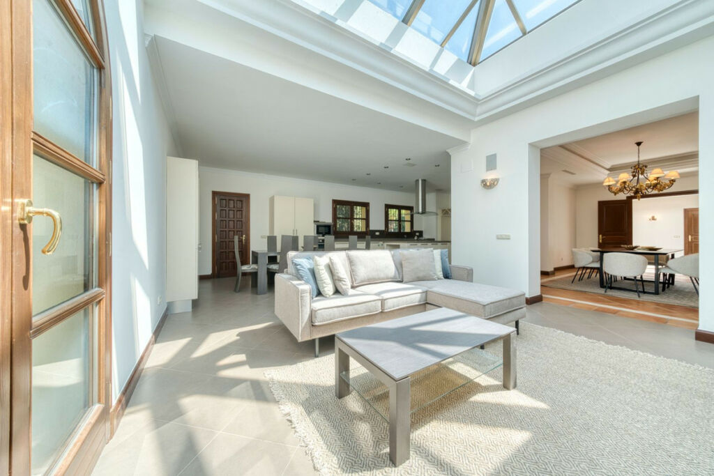 Detached Villa La Zagaleta Málaga - image 11
