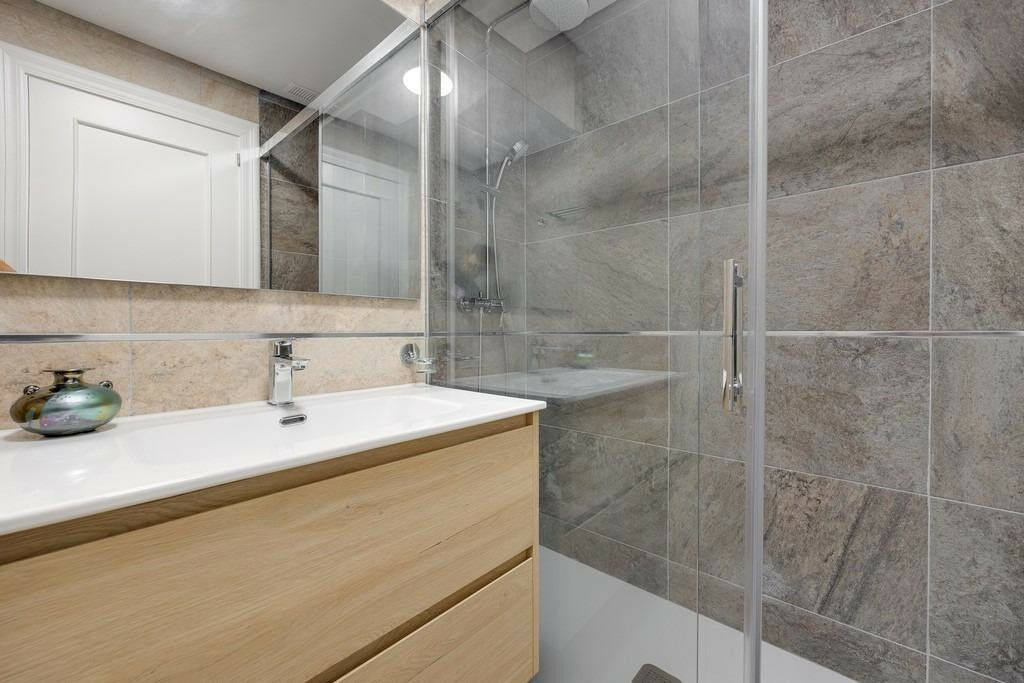 Middle Floor Apartment Campoamor Alicante - image 11