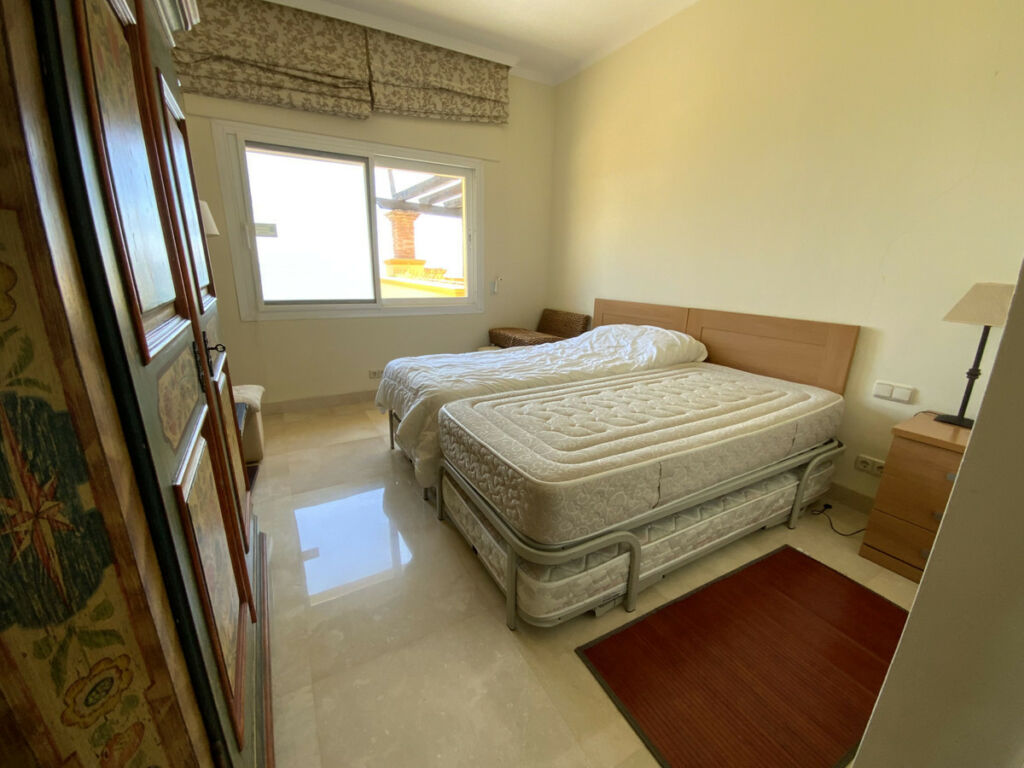 Middle Floor Apartment Río Real Málaga - image 11