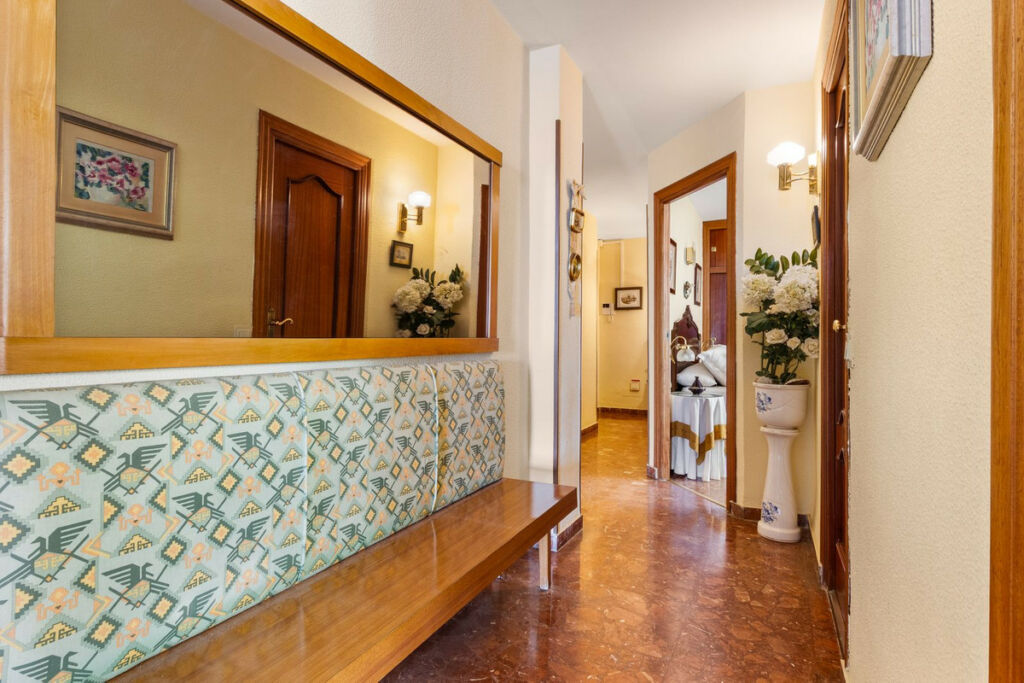 Middle Floor Apartment Los Boliches Málaga - image 8