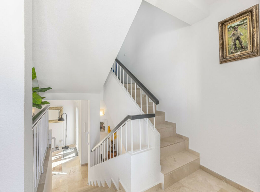 Detached Villa La Duquesa Málaga - image 11