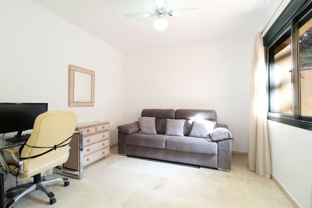 Ground Floor Apartment Atalaya Málaga - image 11