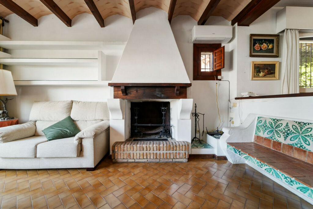 Detached Villa Fuengirola Málaga - image 11