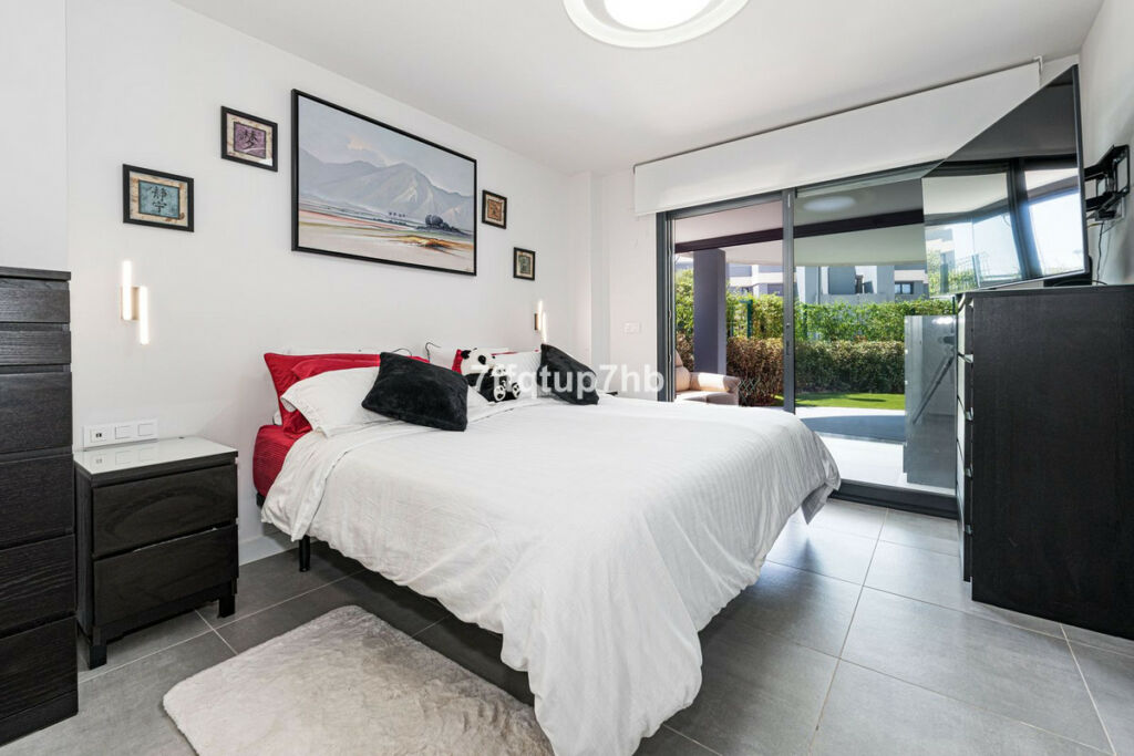 Ground Floor Apartment Estepona Málaga - image 11