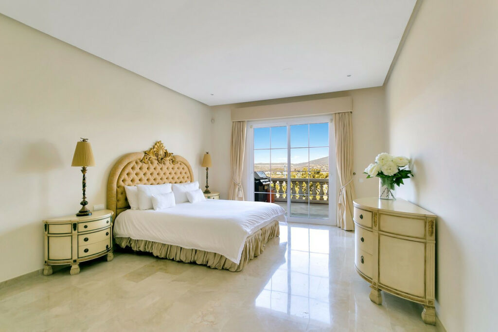 Detached Villa La Cala Golf Málaga - image 11
