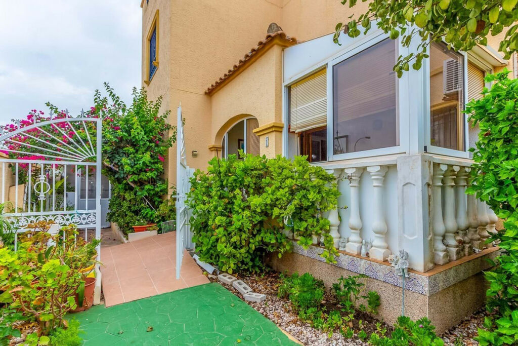 Townhouse Orihuela Costa Alicante - image 11