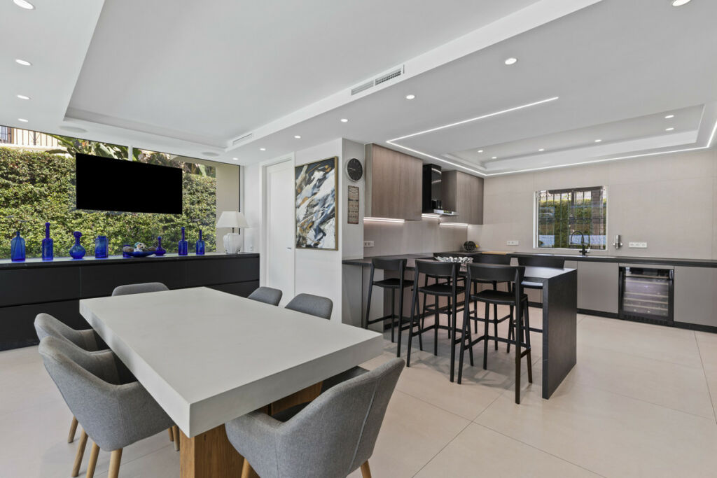 Detached Villa Guadalmina Alta Málaga - image 11