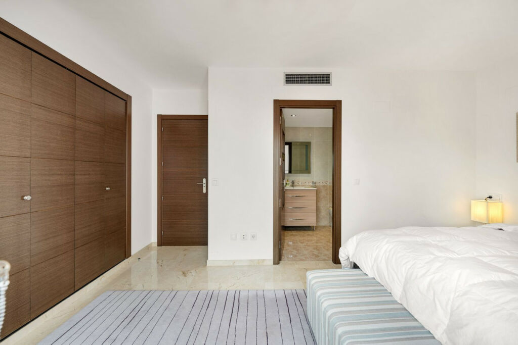 Penthouse Duplex Guadalmina Alta Málaga - image 11