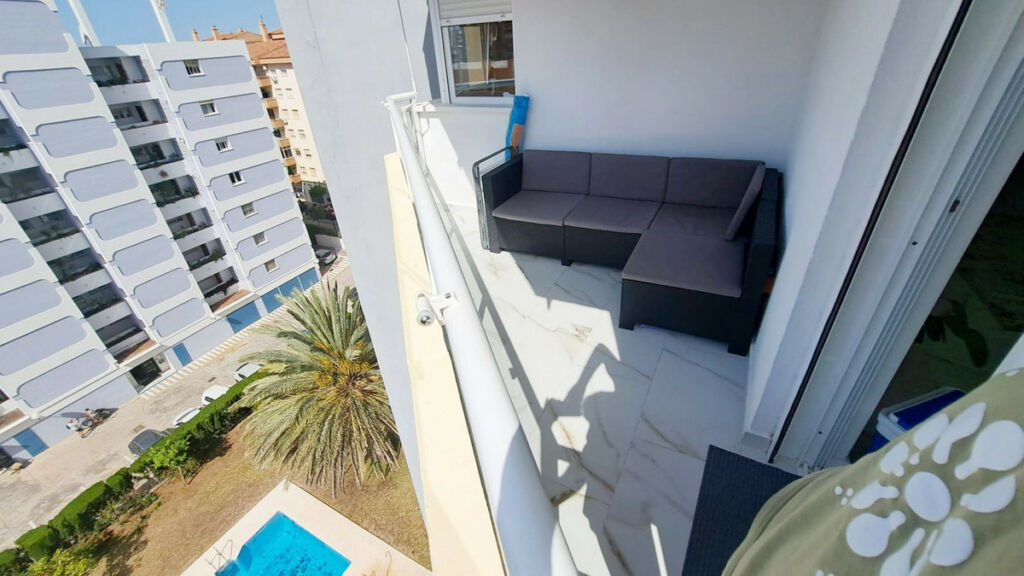 Top Floor Apartment Fuengirola Málaga - image 11