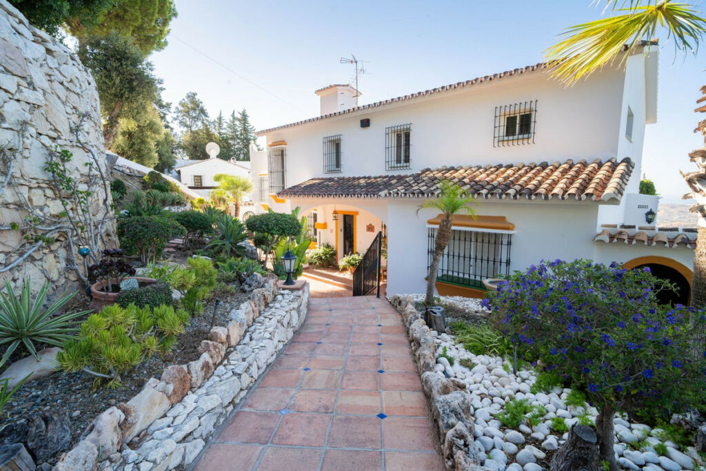 Detached Villa Mijas Málaga - image 11