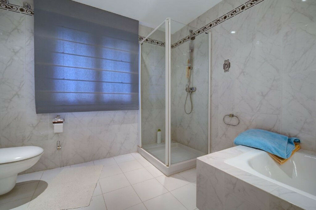 Detached Villa Costalita Málaga - image 12