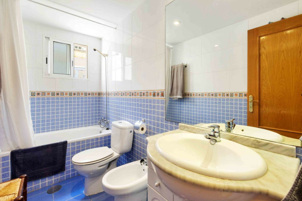 Middle Floor Apartment Campoamor Alicante - image 12
