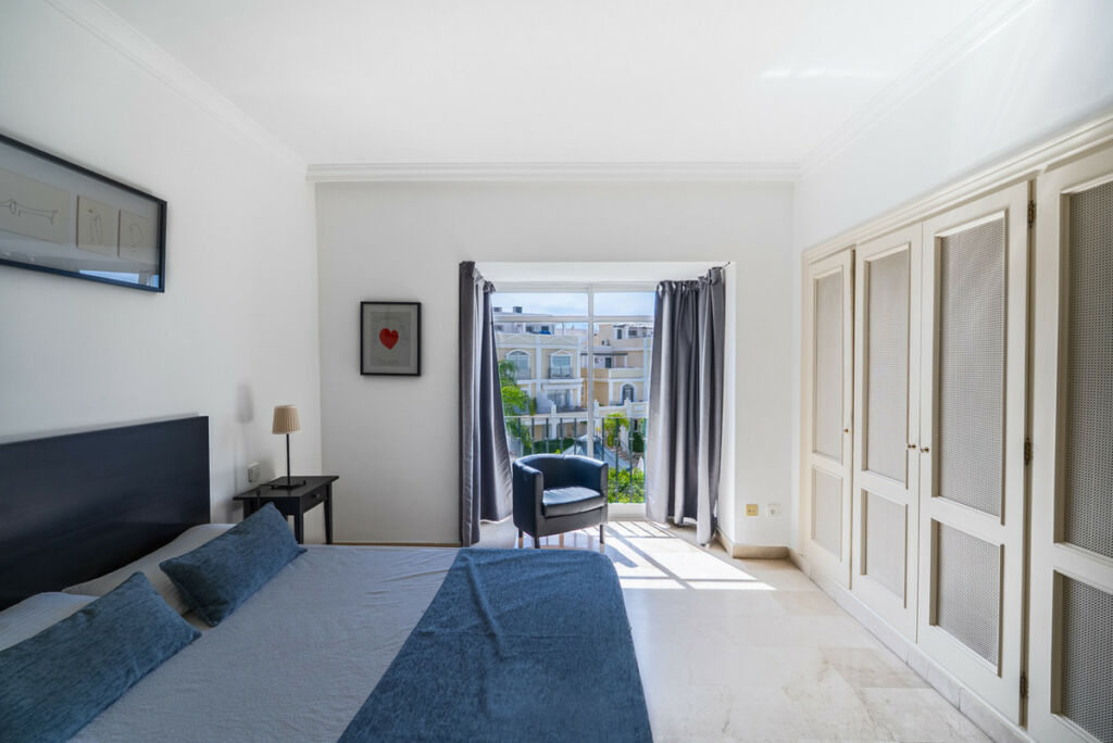 Duplex Nueva Andalucía Málaga - image 12