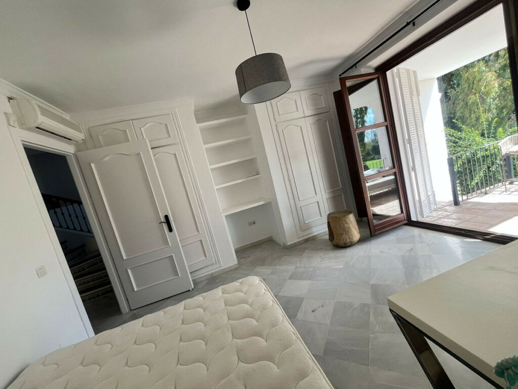 Detached Villa Guadalmina Alta Málaga - image 12
