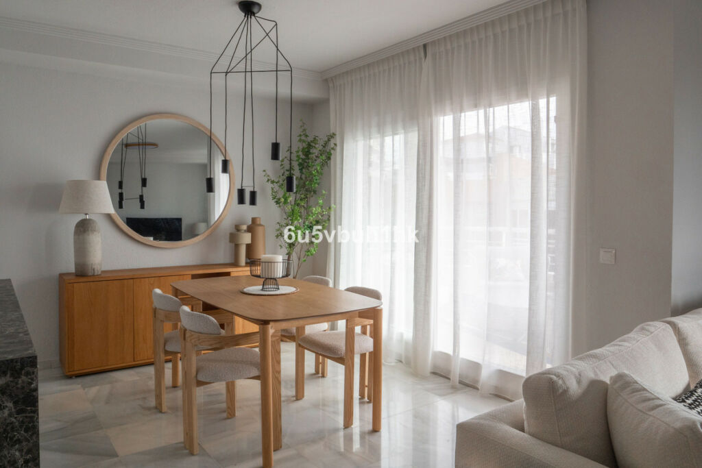 Townhouse Torrequebrada Málaga - image 12