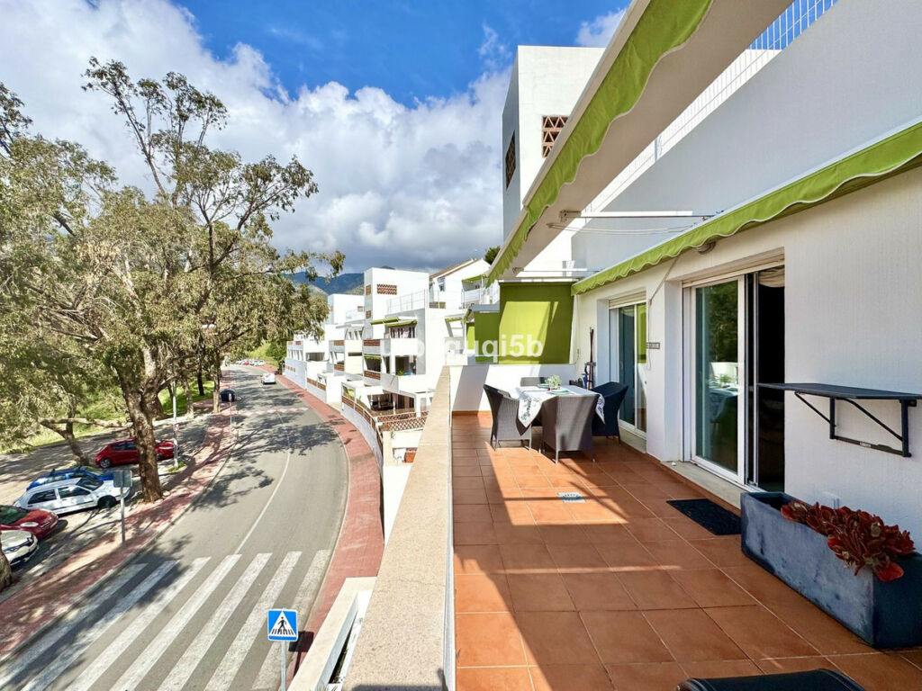 Penthouse Torrequebrada Málaga - image 12