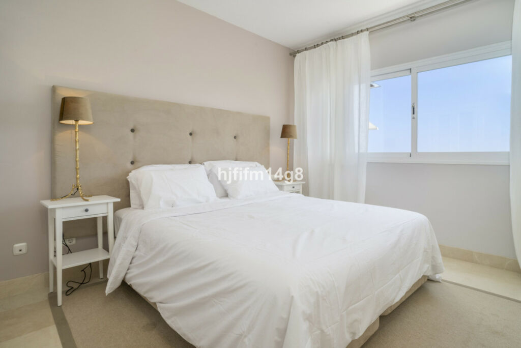Penthouse Duplex Nueva Andalucía Málaga - image 12