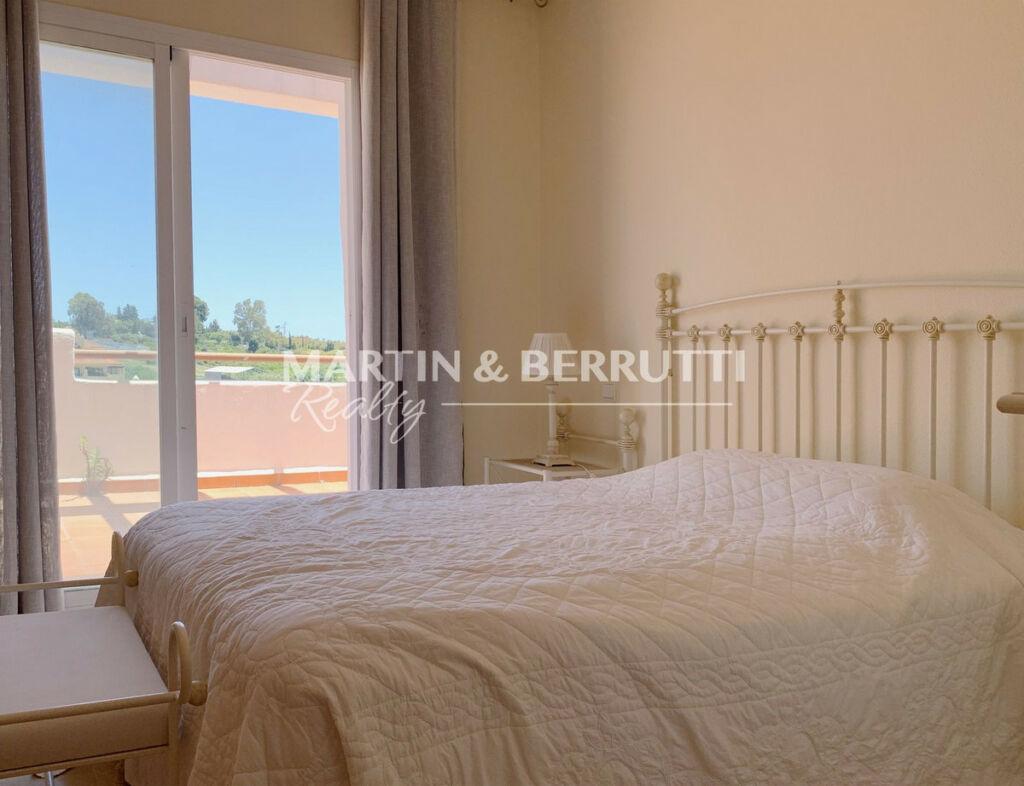 Penthouse Duplex Selwo Málaga - image 12