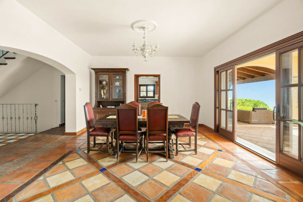 Detached Villa La Duquesa Málaga - image 12