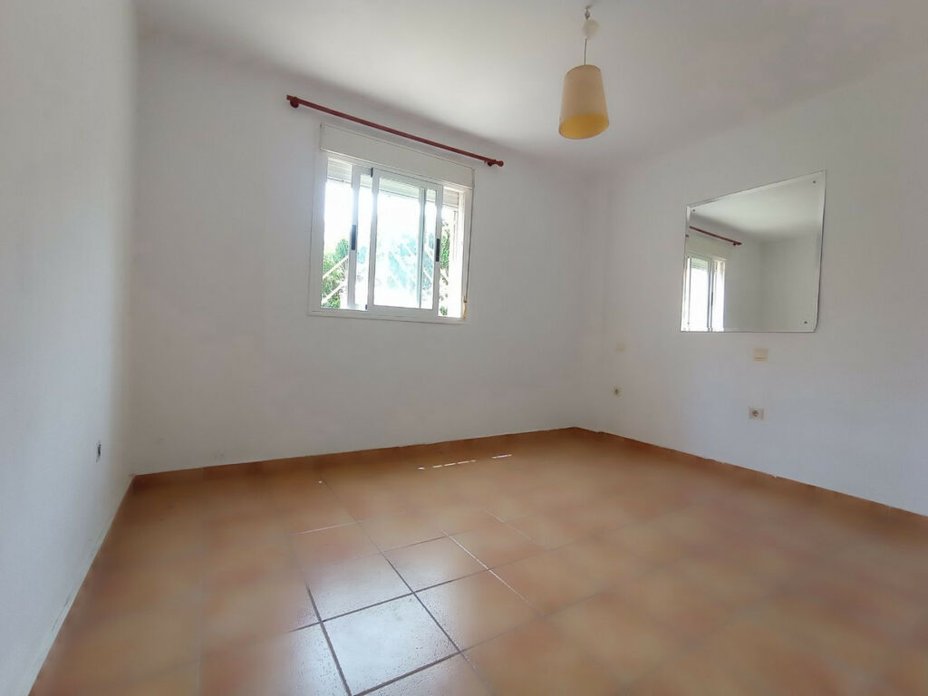 Middle Floor Apartment Calahonda Málaga - image 12