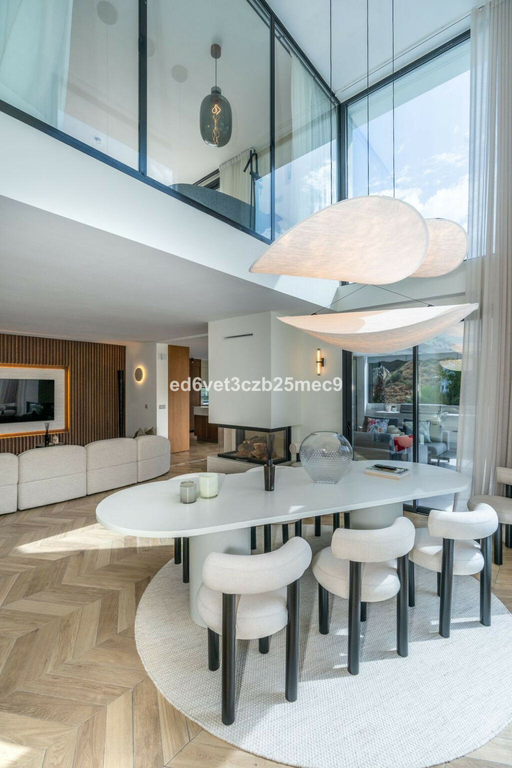 Detached Villa Nueva Andalucía Málaga - image 12