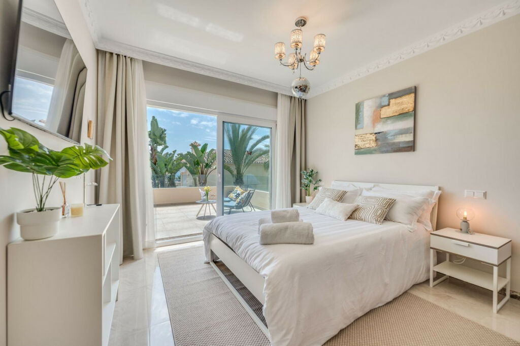Detached Villa Marbesa Málaga - image 12