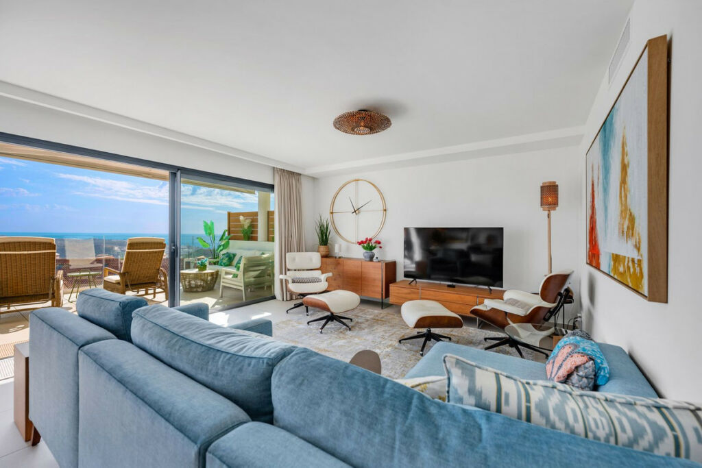 Middle Floor Apartment Calanova Golf Málaga - image 12