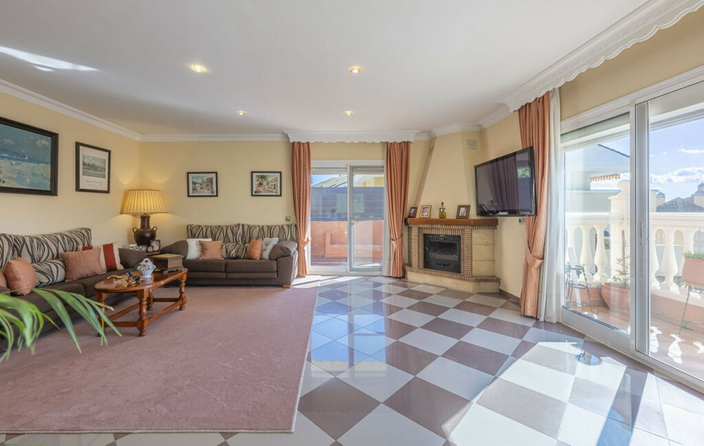 Detached Villa San Pedro de Alcántara Málaga - image 12