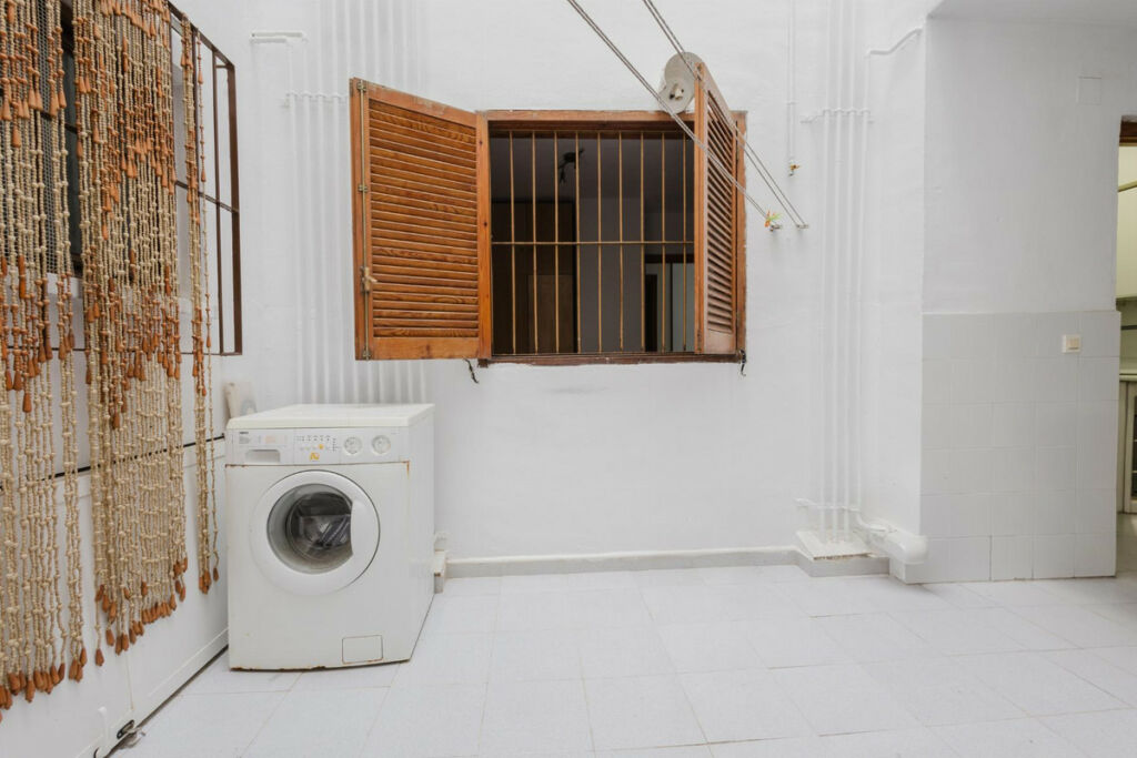 Middle Floor Apartment Torrevieja Alicante - image 12