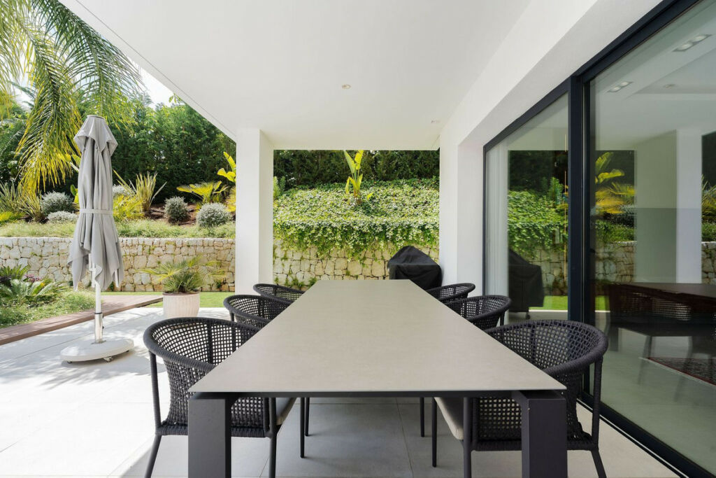 Detached Villa Nueva Andalucía Málaga - image 12
