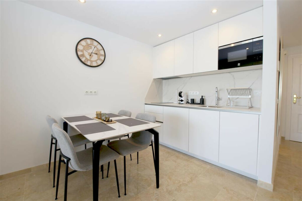 Ground Floor Apartment Estepona Málaga - image 12