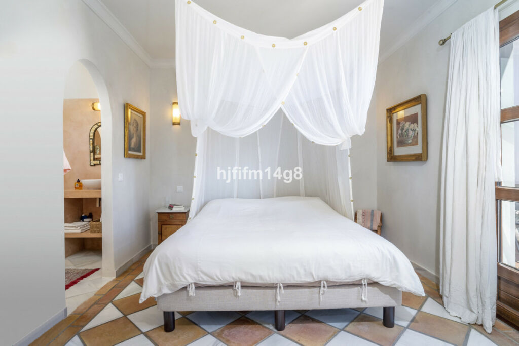 Townhouse La Heredia Málaga - image 12