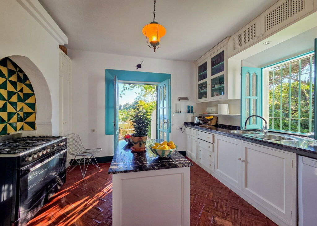 Detached Villa Marbella Málaga - image 12