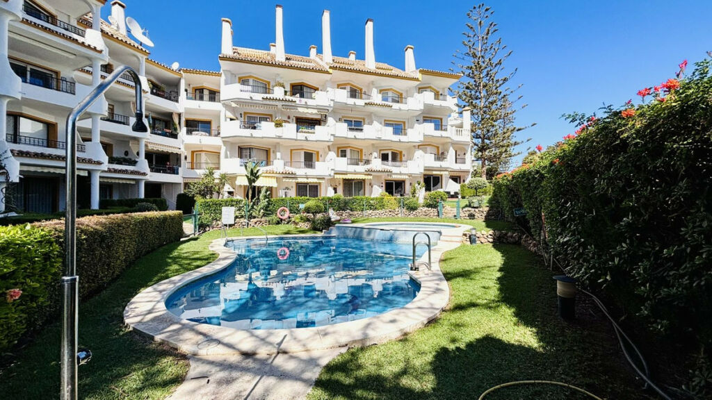 Duplex Las Chapas Málaga - image 12
