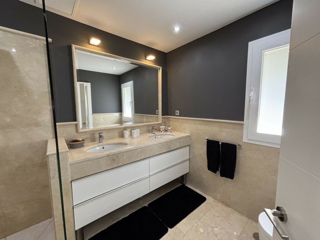 Detached Villa La Cala Golf Málaga - image 12