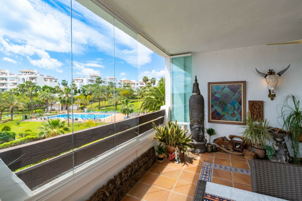 Middle Floor Apartment Estepona Málaga - image 12