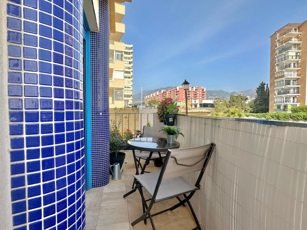 Middle Floor Apartment Los Boliches Málaga - image 12